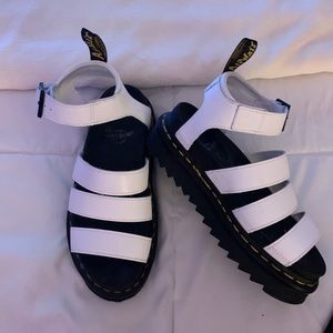 BLAIRE HYDRO LEATHER STRAP SANDALS